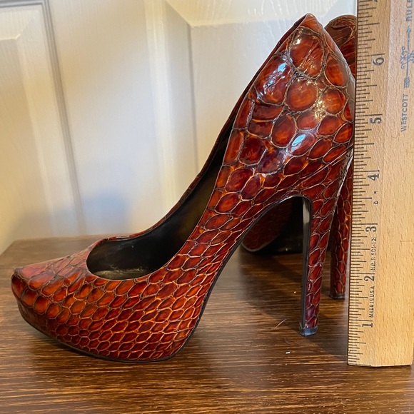 Jessica Simpson Red Alligator Pattern Parigi Heels - Picture 7 of 7